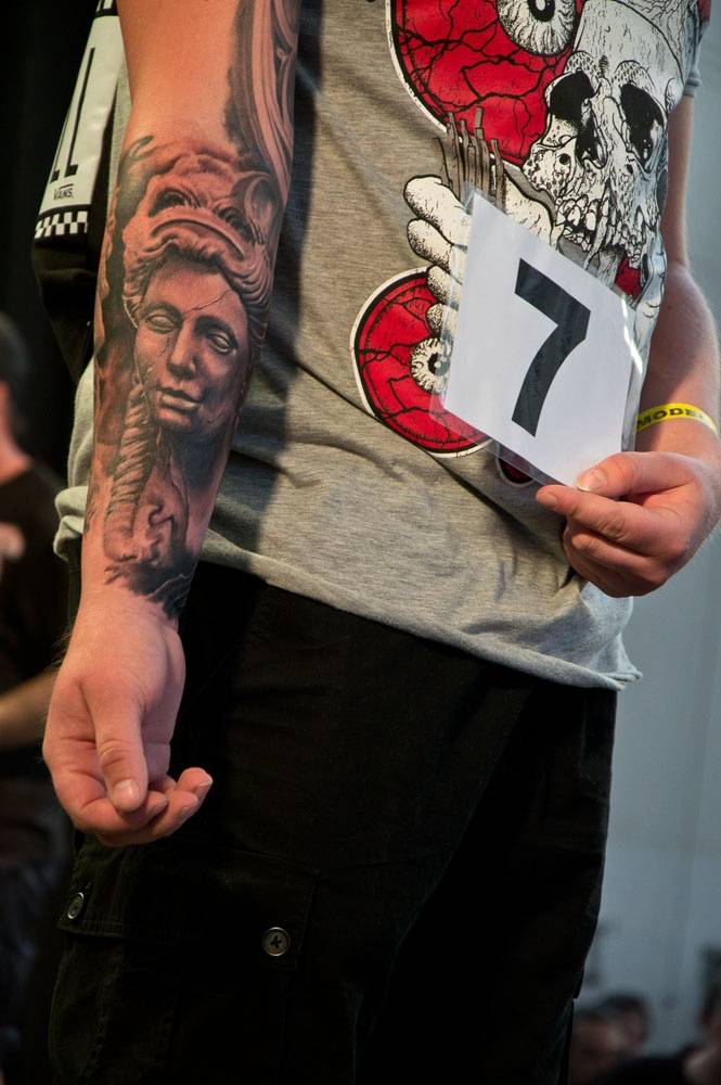 Tattoo Convention v Praze: Krásné ženy a mistři tetování