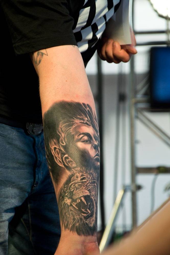 Tattoo Convention v Praze: Krásné ženy a mistři tetování