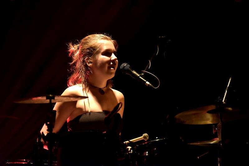 Kimmo Pohjonen Skin, zvaný Jimi Hendrix akordeonu, vystoupil v Praze se svými dcerami