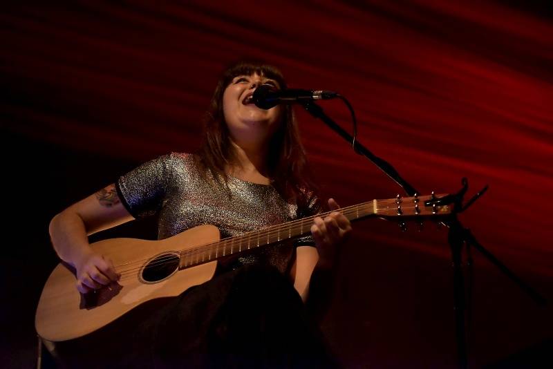 Kimmo Pohjonen Skin, zvaný Jimi Hendrix akordeonu, vystoupil v Praze se svými dcerami