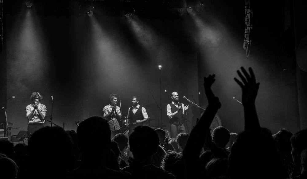 Zrní se vrátili v čase a vyslali hrdinu počítačový hry do světa