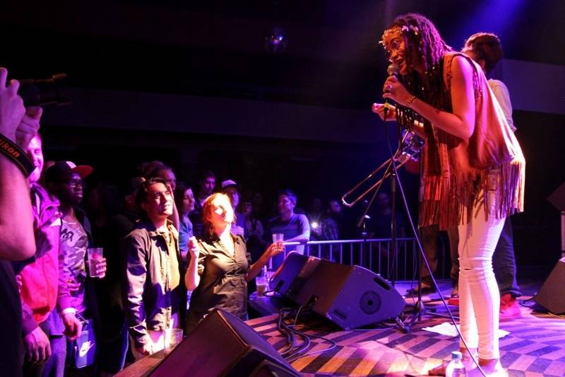 Jamajský večírek v Lucerna Music Baru: publikum rozhoupal Max Romeo 