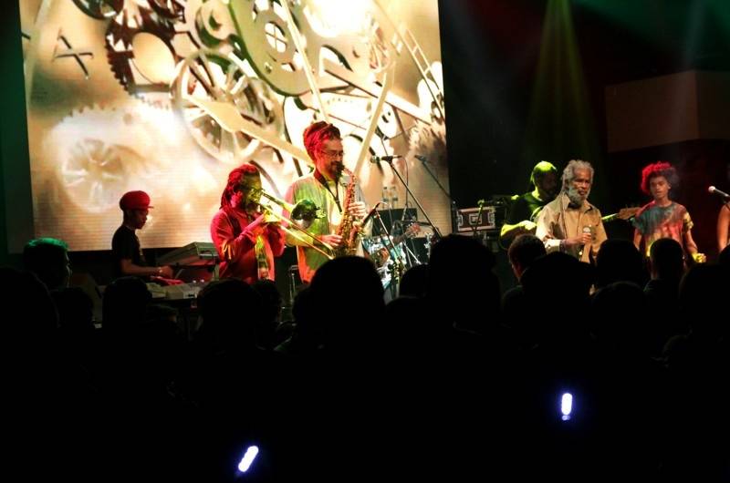 Jamajský večírek v Lucerna Music Baru: publikum rozhoupal Max Romeo 