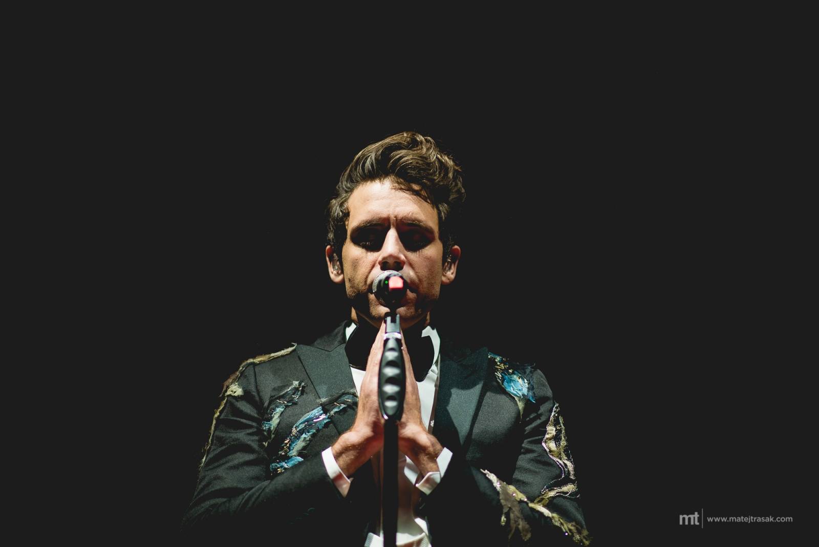 Mika se v Praze dotkl popového nebe