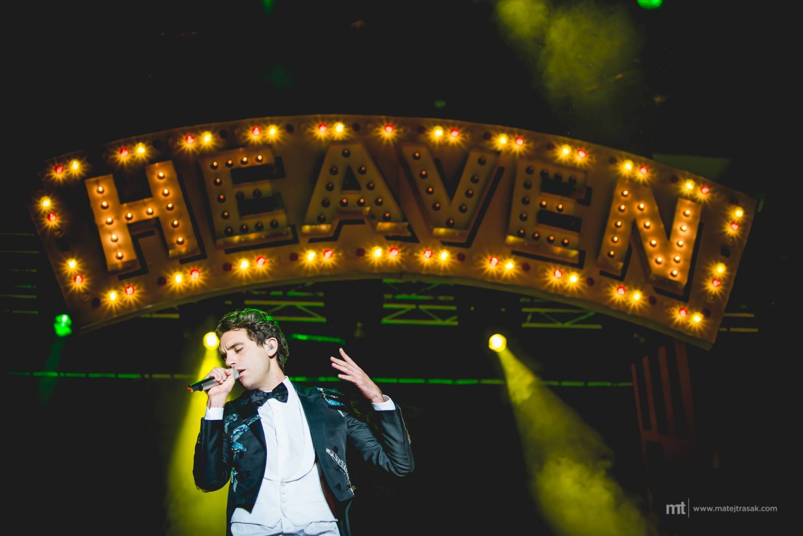 Mika se v Praze dotkl popového nebe