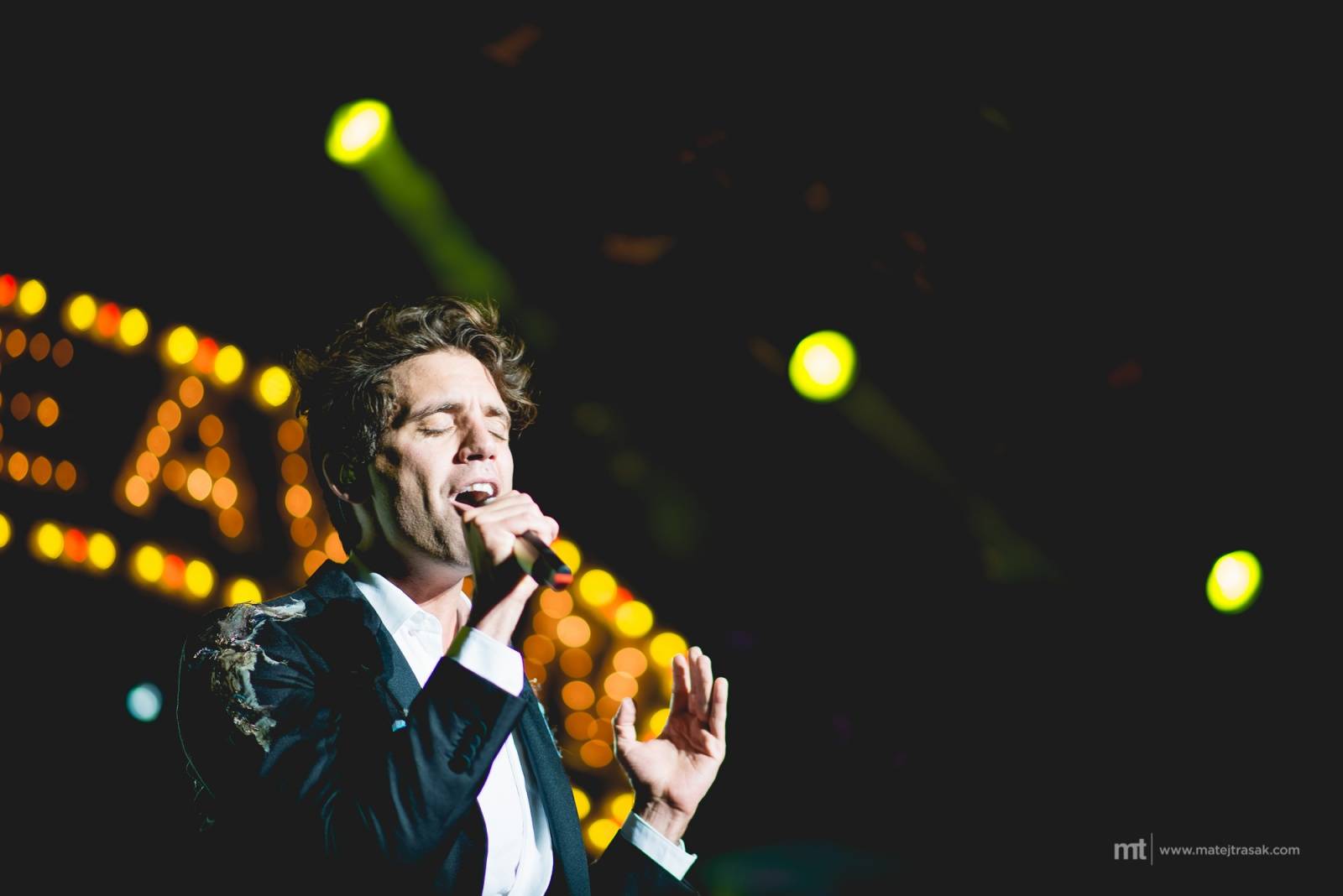 Mika se v Praze dotkl popového nebe