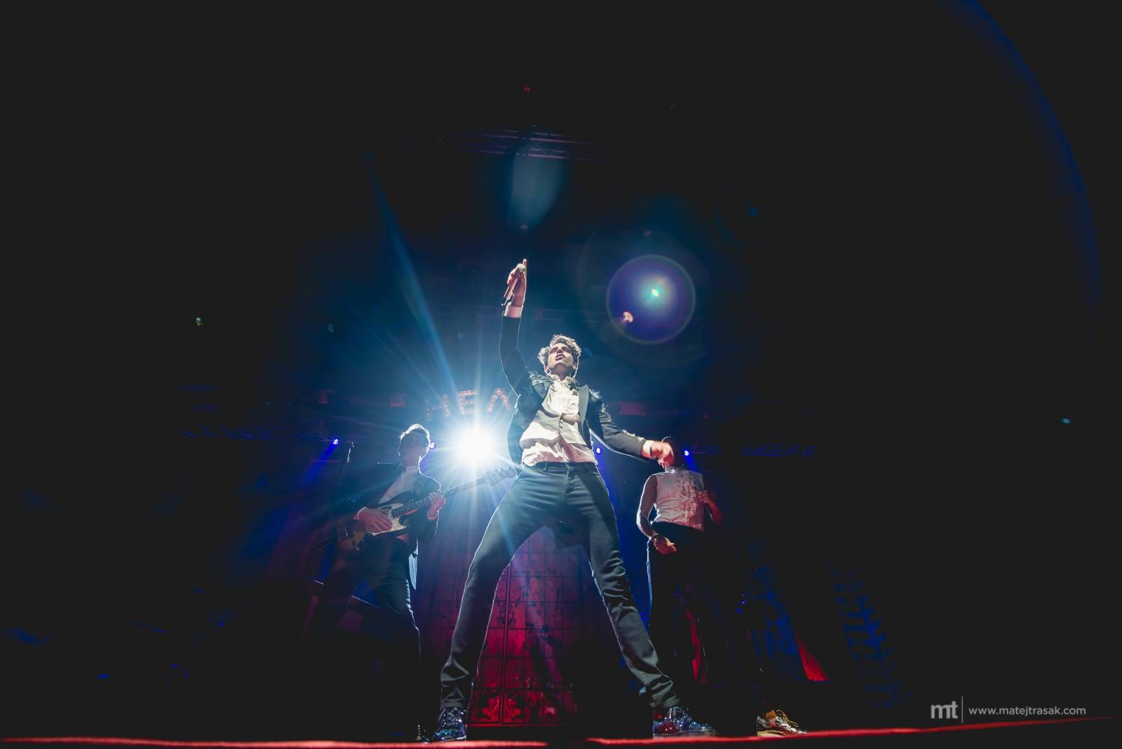 Mika se v Praze dotkl popového nebe