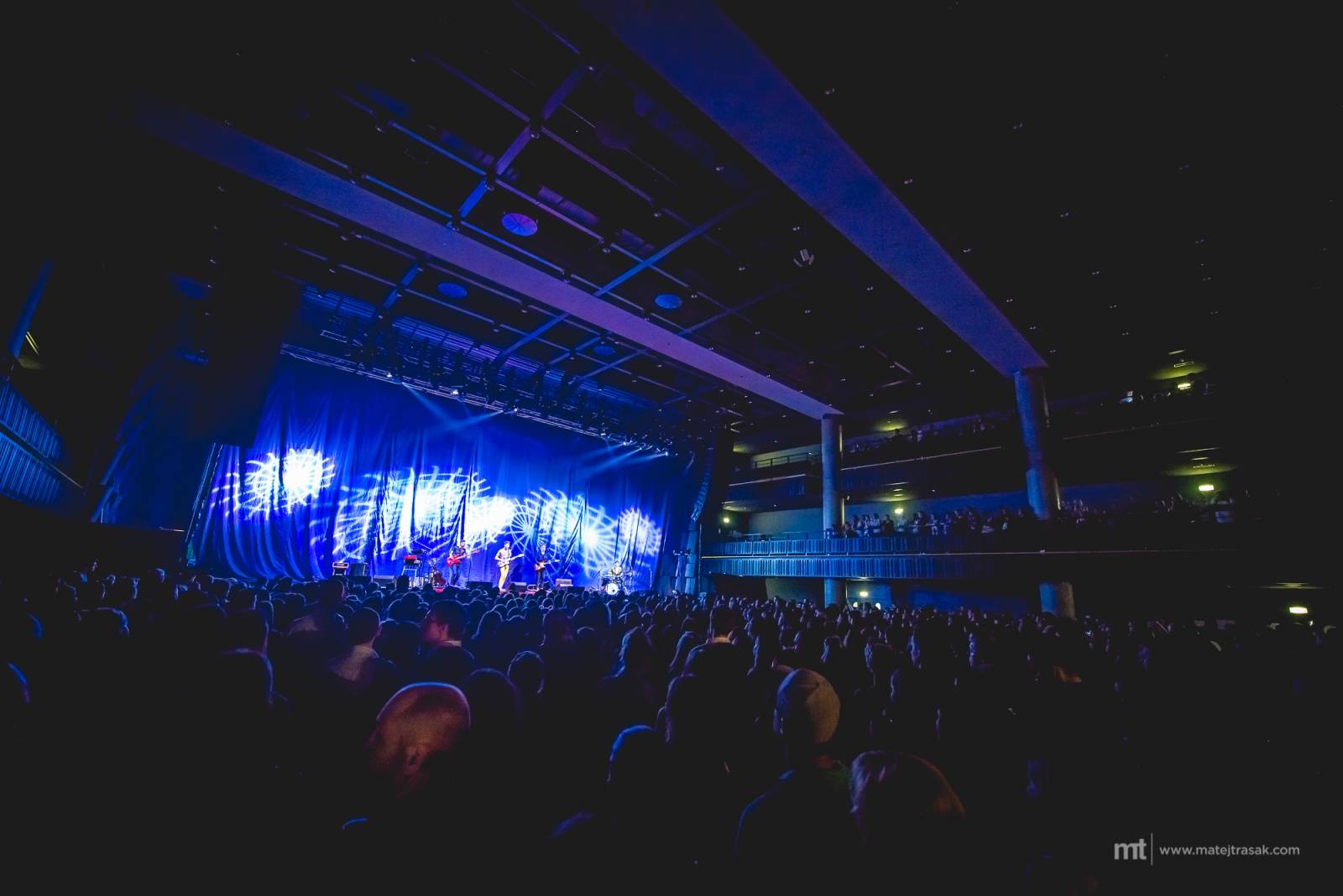 Mika se v Praze dotkl popového nebe