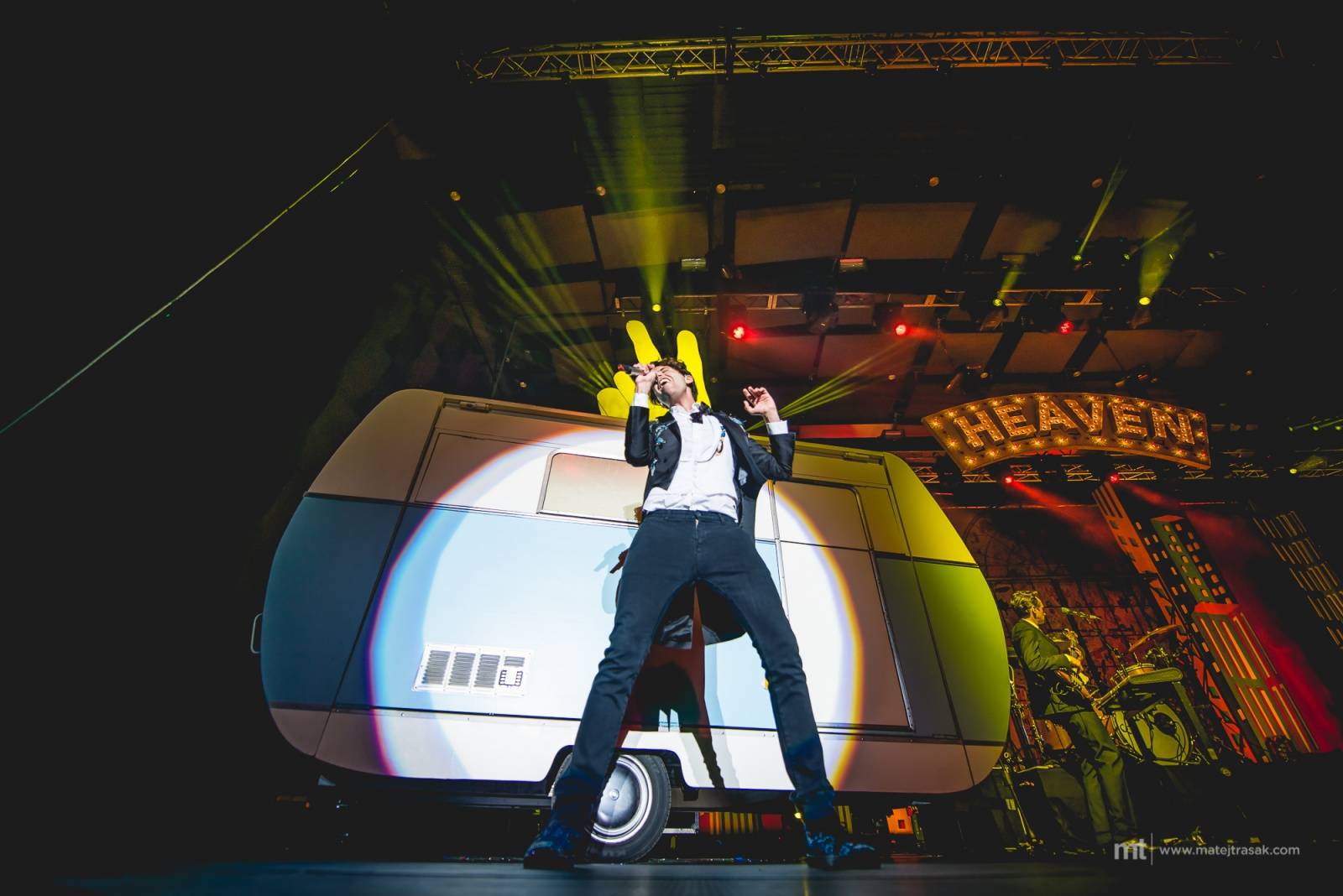 Mika se v Praze dotkl popového nebe