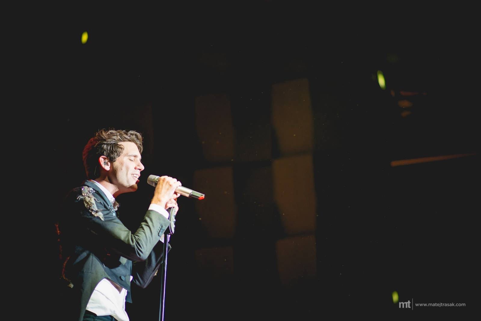 Mika se v Praze dotkl popového nebe