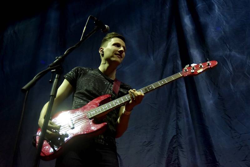 Ještě jednou Mika: Hravý pop naplnil Forum Karlín pozitivní energií