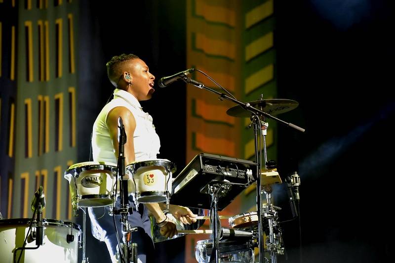 Ještě jednou Mika: Hravý pop naplnil Forum Karlín pozitivní energií