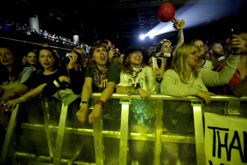 Ještě jednou Mika: Hravý pop naplnil Forum Karlín pozitivní energií