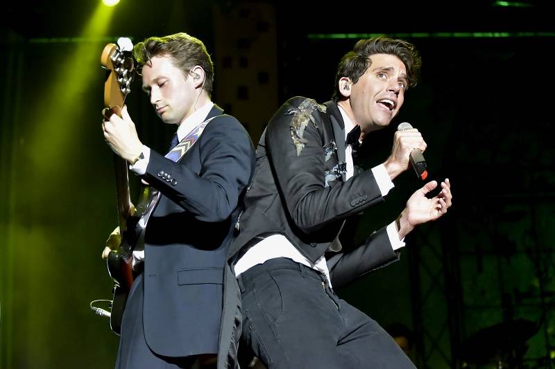 Ještě jednou Mika: Hravý pop naplnil Forum Karlín pozitivní energií