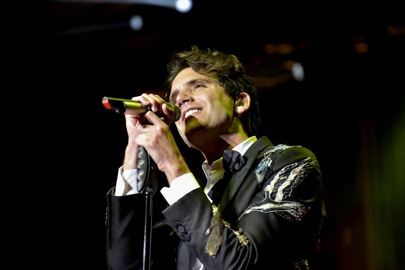 Ještě jednou Mika: Hravý pop naplnil Forum Karlín pozitivní energií