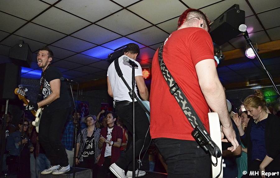 zakázanÝovoce v Kalikováku: Energie a hity rozpumpovaly diváky v Plzni