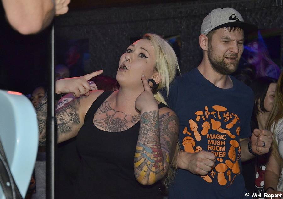 zakázanÝovoce v Kalikováku: Energie a hity rozpumpovaly diváky v Plzni