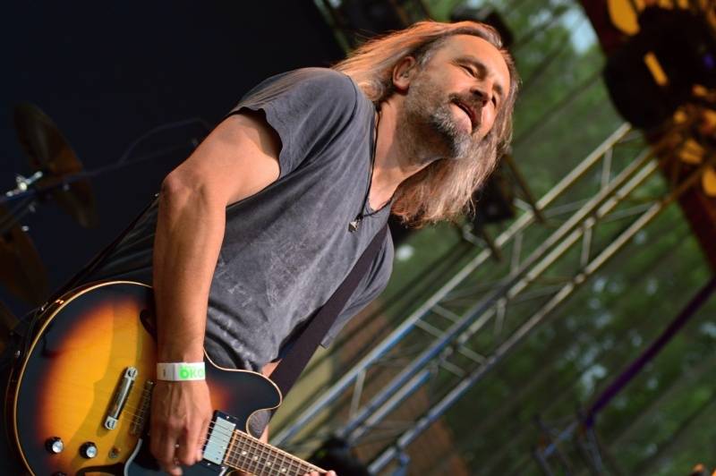 ONLINE: Okoř se šťávou (II.): Hvězdami večerního programu jsou Visací zámek, Sto zvířat, Slza nebo Rybičky 48