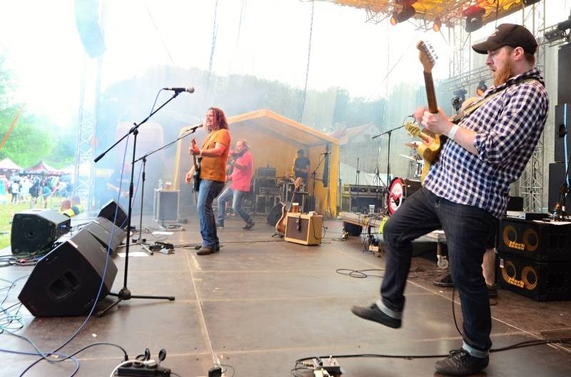 ONLINE: Okoř se šťávou (II.): Hvězdami večerního programu jsou Visací zámek, Sto zvířat, Slza nebo Rybičky 48