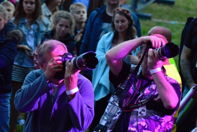 ONLINE: Okoř se šťávou (II.): Hvězdami večerního programu jsou Visací zámek, Sto zvířat, Slza nebo Rybičky 48