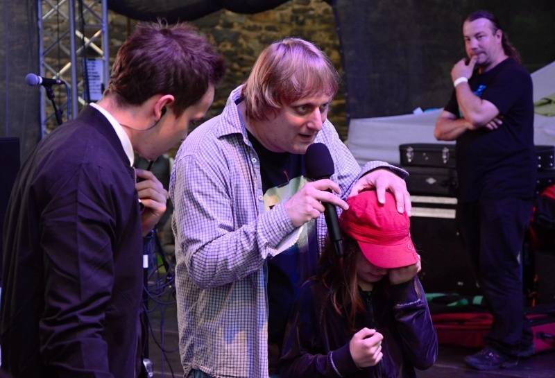 ONLINE: Okoř se šťávou (II.): Hvězdami večerního programu jsou Visací zámek, Sto zvířat, Slza nebo Rybičky 48