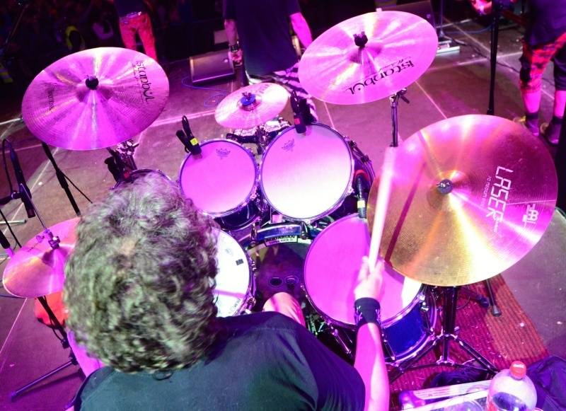 ONLINE: Okoř se šťávou (II.): Hvězdami večerního programu jsou Visací zámek, Sto zvířat, Slza nebo Rybičky 48