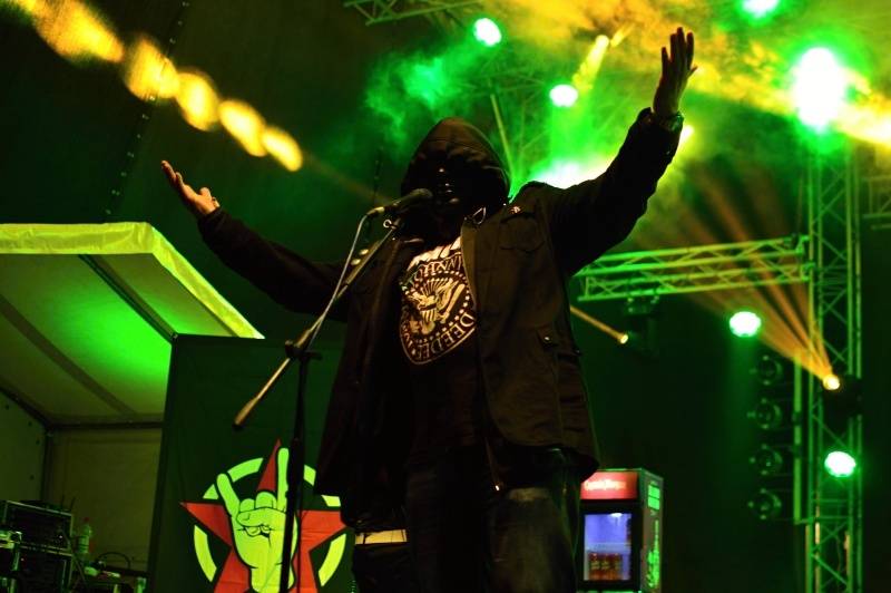 ONLINE: Okoř se šťávou (II.): Hvězdami večerního programu jsou Visací zámek, Sto zvířat, Slza nebo Rybičky 48