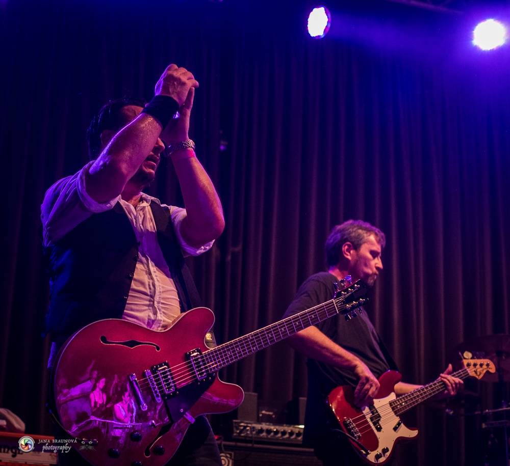 Ani náhodou zpívalo celé DEPO2015 - Alice i po čtvrt století v Plzni zářila 