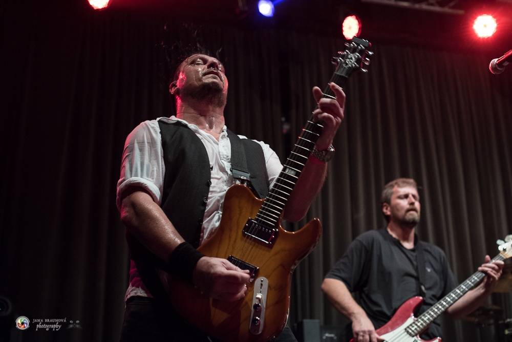 Ani náhodou zpívalo celé DEPO2015 - Alice i po čtvrt století v Plzni zářila 