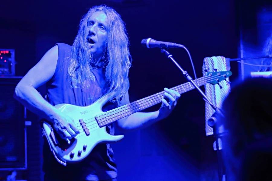 CODA v Litvínově: rocker v tygrovaných legínách a třicet lidí v sále