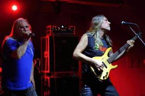 CODA v Litvínově: rocker v tygrovaných legínách a třicet lidí v sále