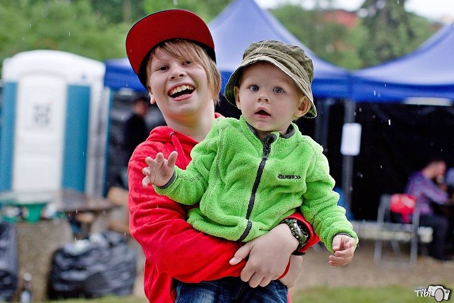 Bohnice obsadily hudební hvězdy: Na Mezi Ploty vystoupili Divokej Bill, Pipes And Pints a další