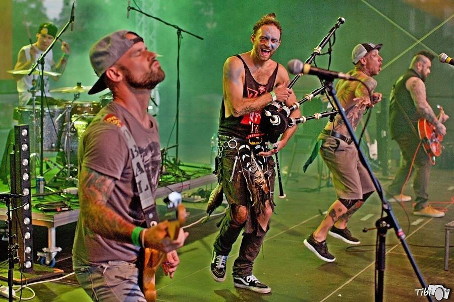 Bohnice obsadily hudební hvězdy: Na Mezi Ploty vystoupili Divokej Bill, Pipes And Pints a další