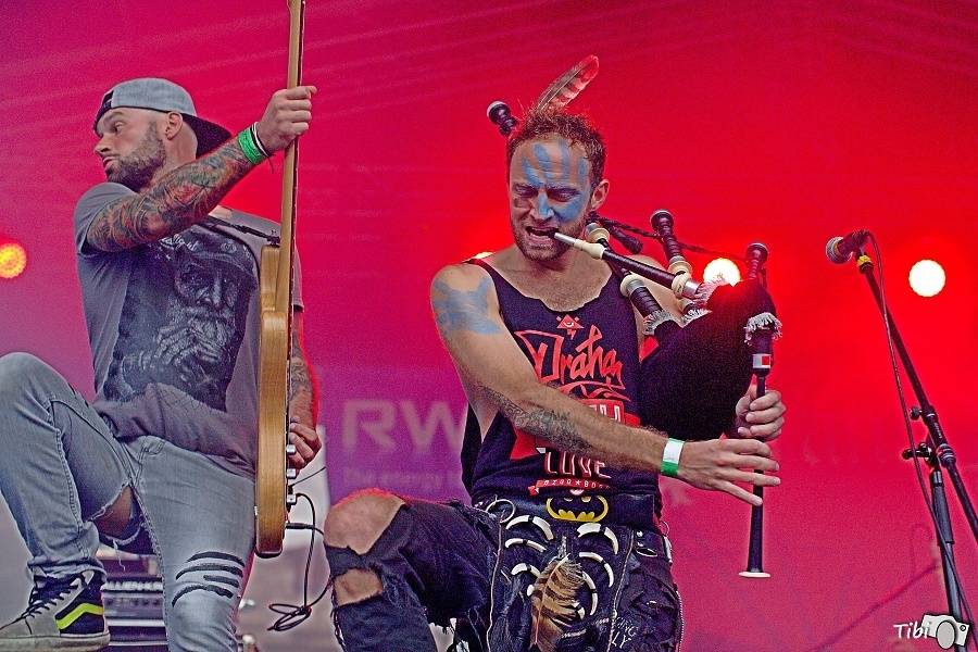 Bohnice obsadily hudební hvězdy: Na Mezi Ploty vystoupili Divokej Bill, Pipes And Pints a další