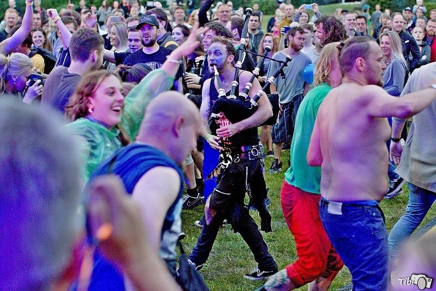 Bohnice obsadily hudební hvězdy: Na Mezi Ploty vystoupili Divokej Bill, Pipes And Pints a další