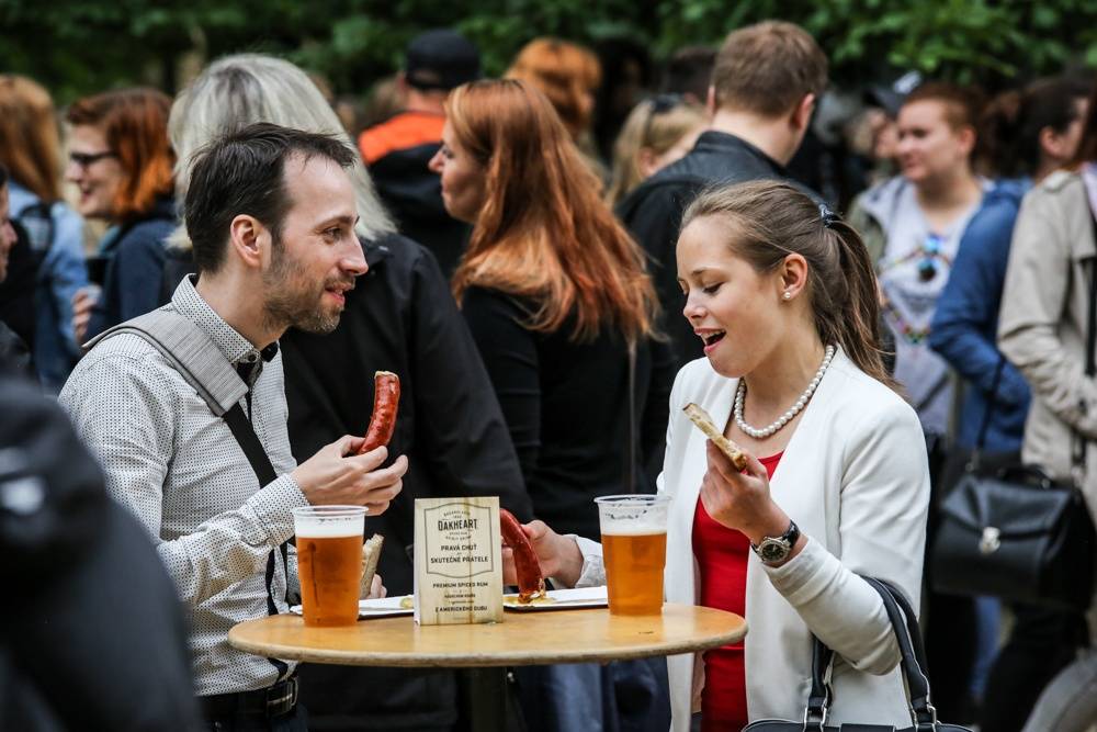 Jelen a Kateřina Marie Tichá ovládli Střelecký ostrov, hráli i písně z nové desky