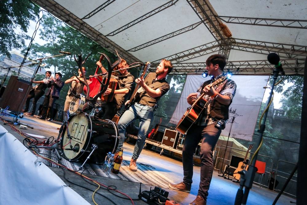 Jelen a Kateřina Marie Tichá ovládli Střelecký ostrov, hráli i písně z nové desky