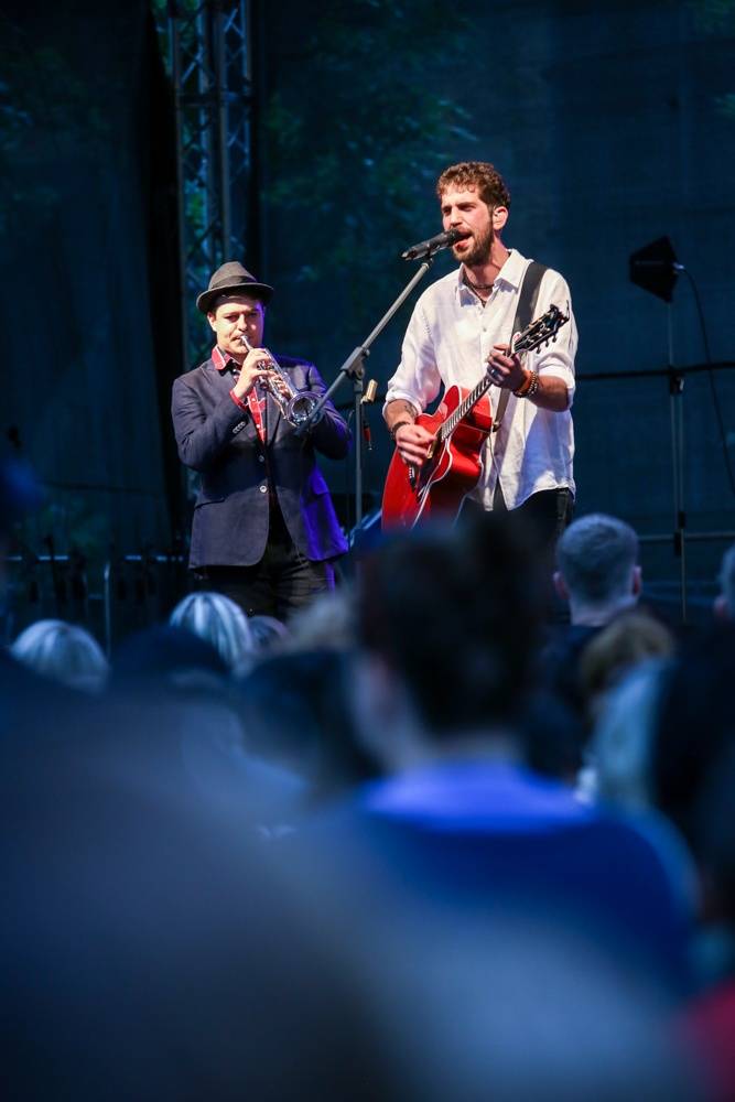 Jelen a Kateřina Marie Tichá ovládli Střelecký ostrov, hráli i písně z nové desky