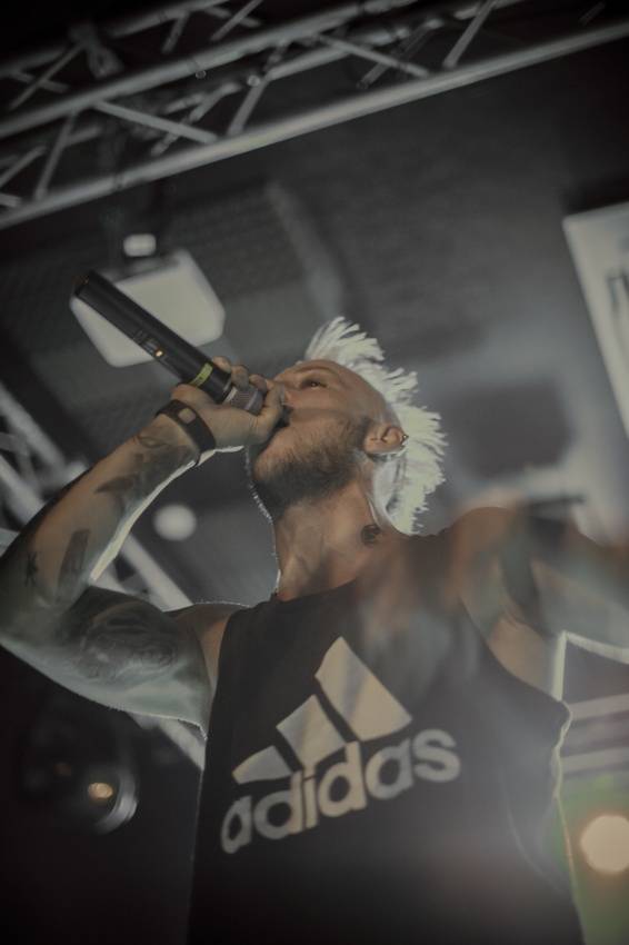 Skyline pokřtili album na vodě! Z Cargo Gallery se stala džungle