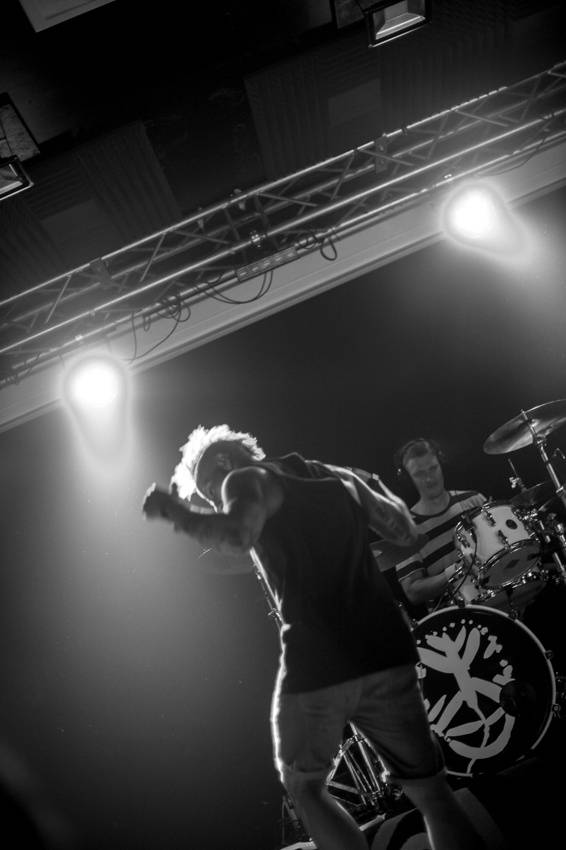 Skyline pokřtili album na vodě! Z Cargo Gallery se stala džungle