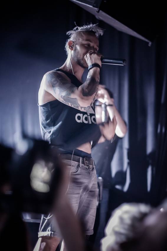 Skyline pokřtili album na vodě! Z Cargo Gallery se stala džungle