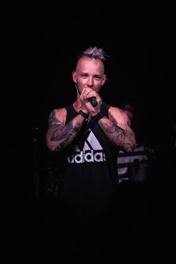 Skyline pokřtili album na vodě! Z Cargo Gallery se stala džungle