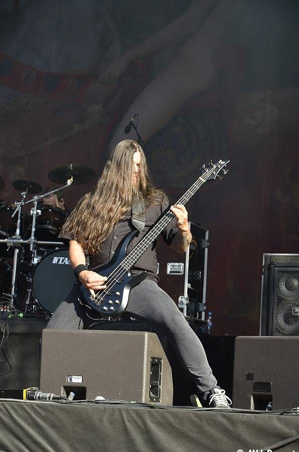 Plzeň žije metalem: Nightwish dostali v první den Metalfestu platinovou desku