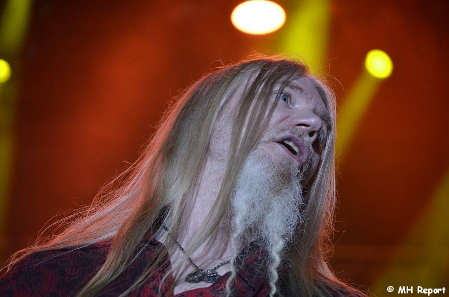 Plzeň žije metalem: Nightwish dostali v první den Metalfestu platinovou desku