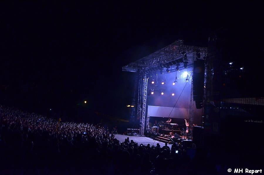 Plzeň žije metalem: Nightwish dostali v první den Metalfestu platinovou desku