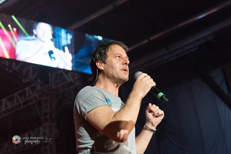 Pavol Habera s kapelou Team rozžhavil plzeňský zimní stadion