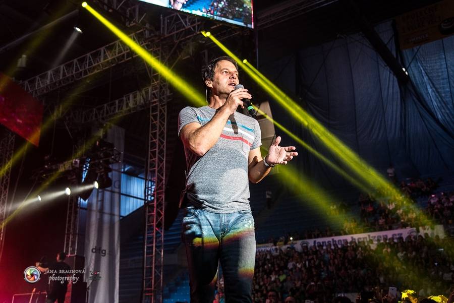 Pavol Habera s kapelou Team rozžhavil plzeňský zimní stadion