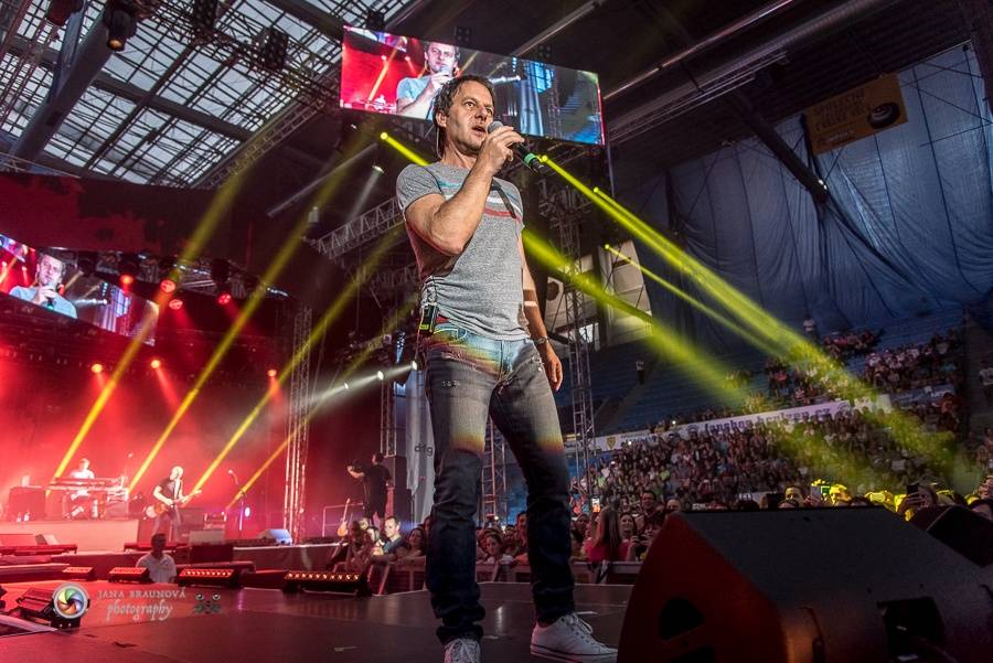 Pavol Habera s kapelou Team rozžhavil plzeňský zimní stadion