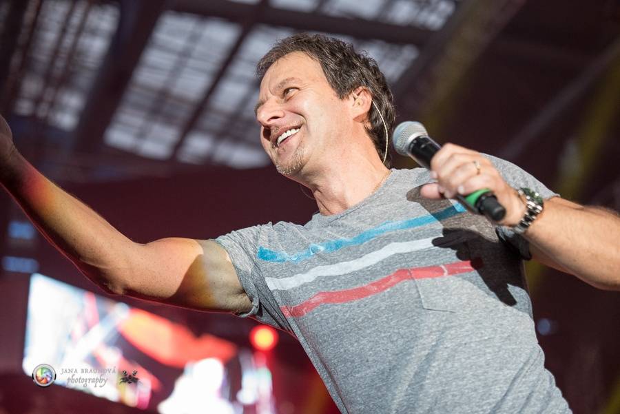 Pavol Habera s kapelou Team rozžhavil plzeňský zimní stadion