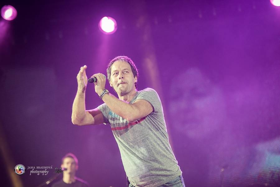Pavol Habera s kapelou Team rozžhavil plzeňský zimní stadion